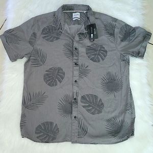 Only & Sons Mens short sleeve shirt with revere collar in gray leaves print